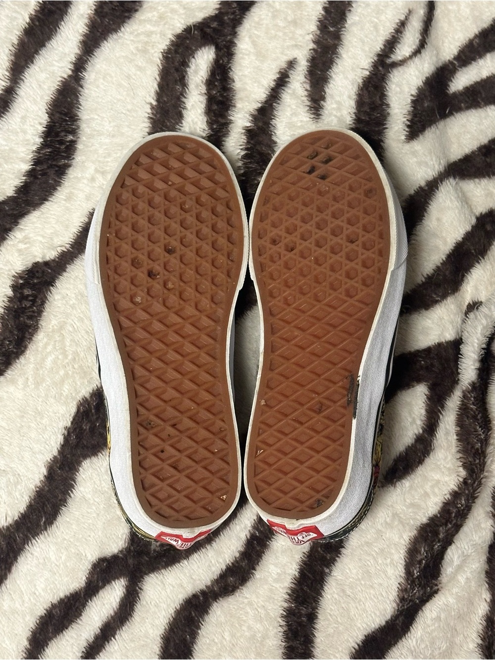 Vans Skull Print Slide Ons - Picture 7 of 7